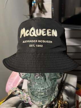 Alexander McQueen Graffiti Logo Bucket Hat Black